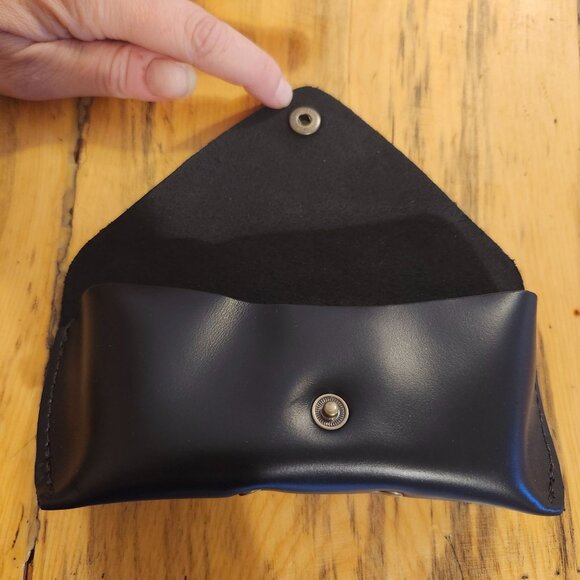 Portland Leather Goods Sunglasses Case Smooth Snap Closure Brand New - Picture 3 of 9